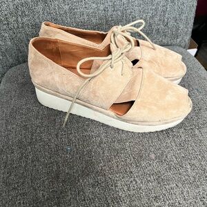 L'Amour Des Pieds Women's Tan Suede Platform Shoes